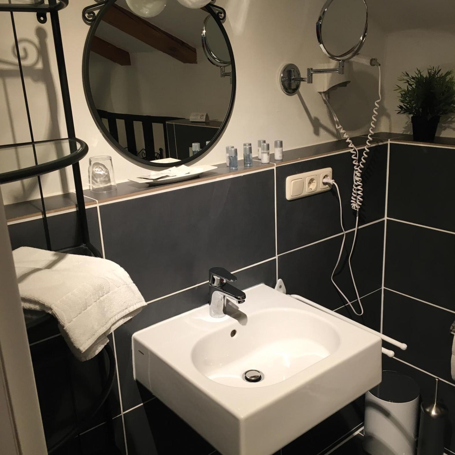 Hotel B&B Bredl In Der Villa Ballestrem Straubing Dış mekan fotoğraf